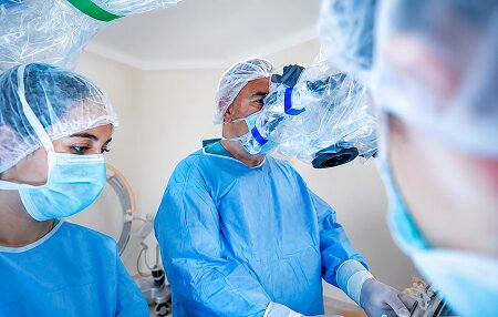 Best Robotic Cancer Surgeon in Colaba - Dr. Ramkishan Nag